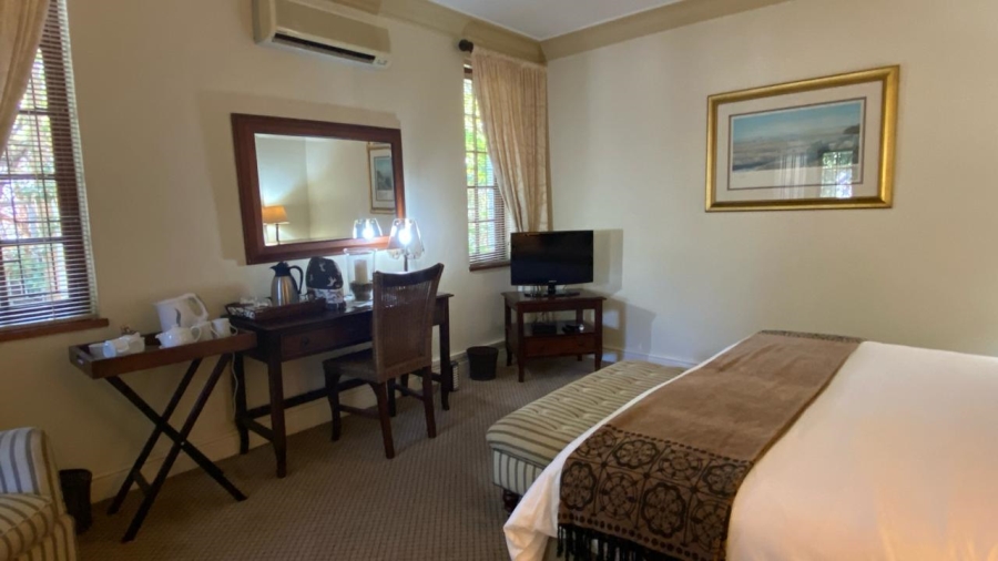 To Let 7 Bedroom Property for Rent in Franschhoek Western Cape